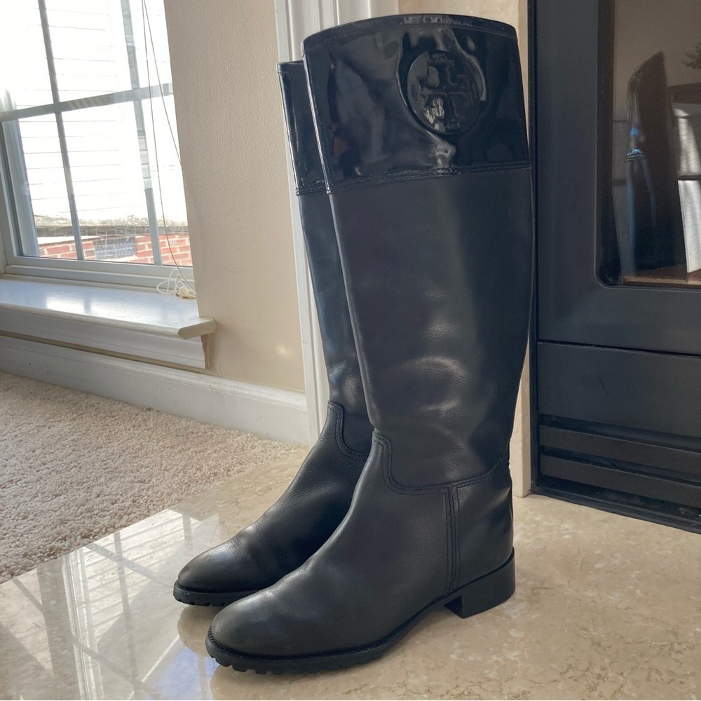 Tory Burch Jackson Tall Patent Leather Pull On Riding Boots in Black, Size 6